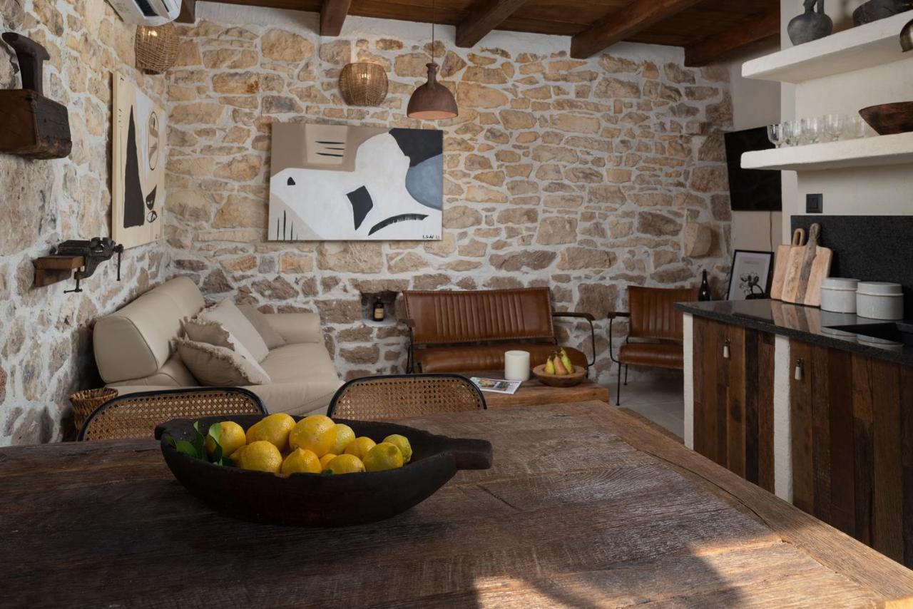 Blacksmith'S House - Rental House With Heated Pool Posedarje Εξωτερικό φωτογραφία