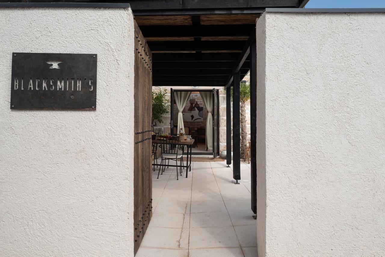 Blacksmith'S House - Rental House With Heated Pool Posedarje Εξωτερικό φωτογραφία