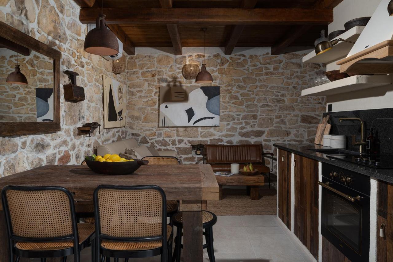 Blacksmith'S House - Rental House With Heated Pool Posedarje Εξωτερικό φωτογραφία