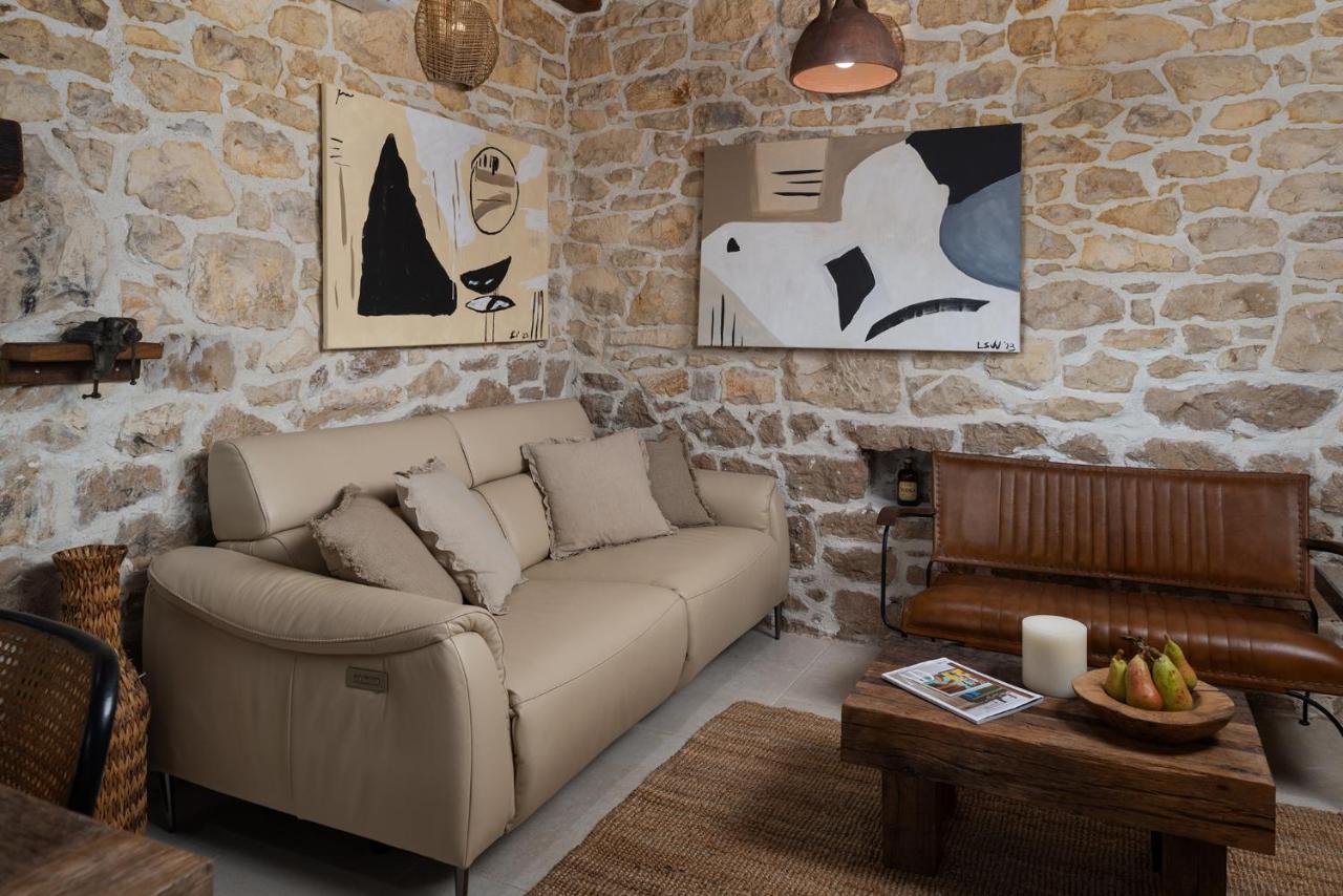 Blacksmith'S House - Rental House With Heated Pool Posedarje Εξωτερικό φωτογραφία